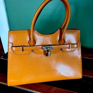 Hand bag with detachable shoulder strap by unmarked maker, new